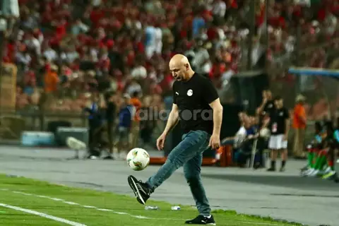 "اعتبروني أجنبي وغياب الجمهور بفعل فاعل".. تصريحات جدلية لحسام حسن منذ تدريب مصر